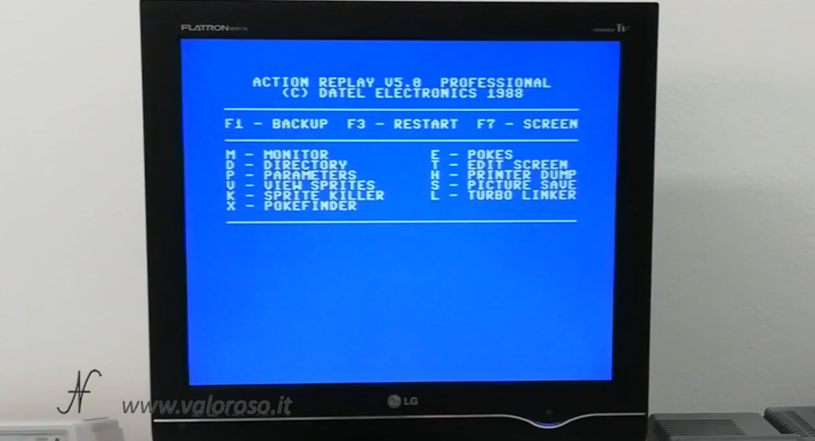 Datel Action Replay, Commodore 64, menu backup restart, copia videogioco da cassetta a floppy e SD