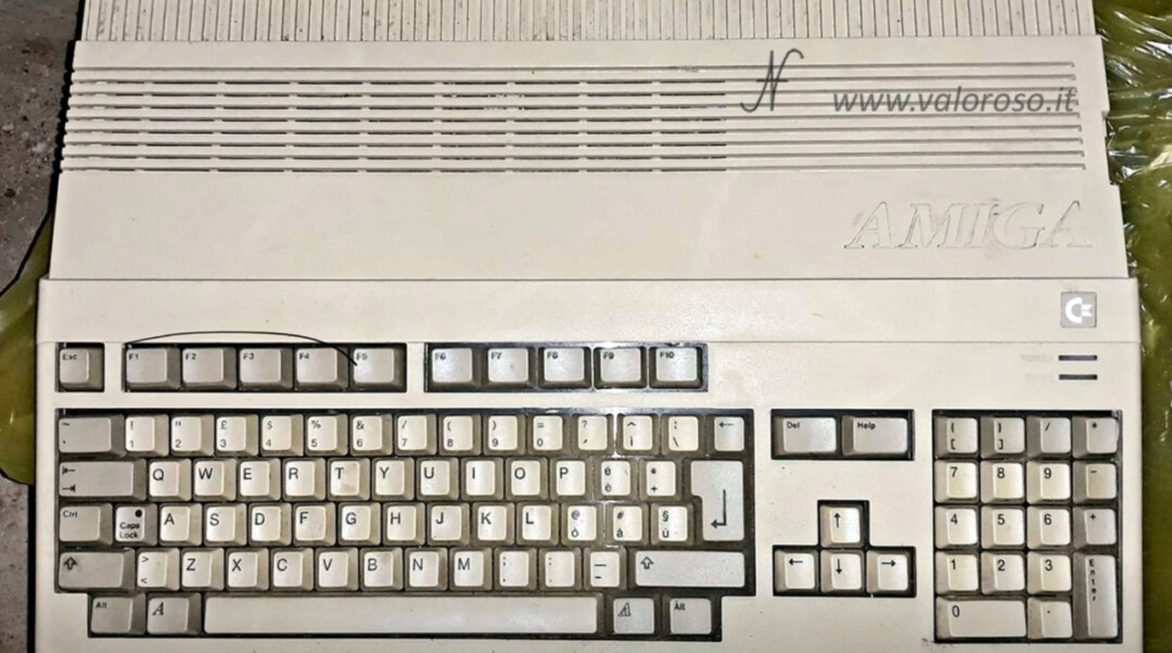 Acquisto Amiga 500 A500 su Facebook Marketplace, annuncio
