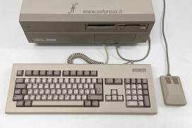 Amiga 2000, Commodore A2000, CBM A200, desktop, Italian keyboard, coffin mouse