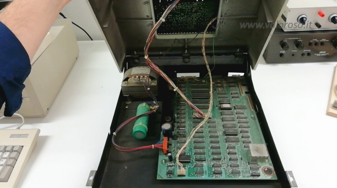 Open, disassemble, Commodore PET, CBM 8032, computer back, internal motherboard PCB RAM monitor power supply