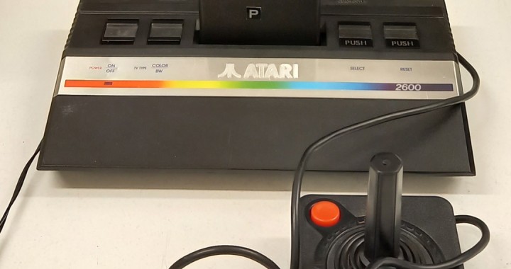 Atari 2600 long rainbow ms.pacman videogame joystick