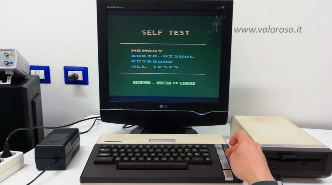 Atari 800XL option self test memory audio-visual keyboard all tests