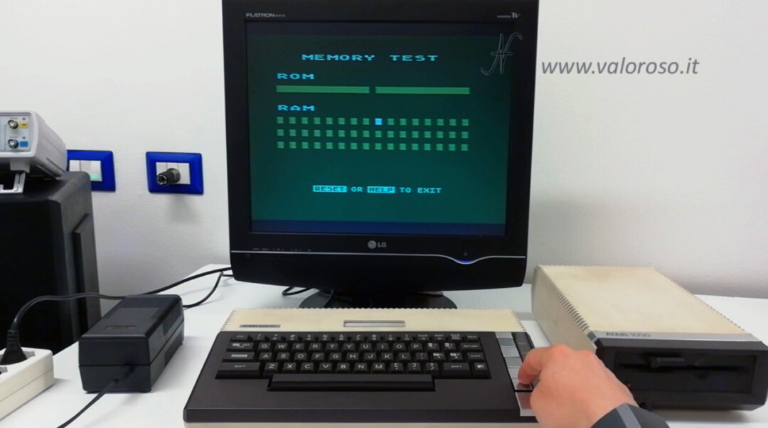 Atari 800XL option self test memory test ROM RAM