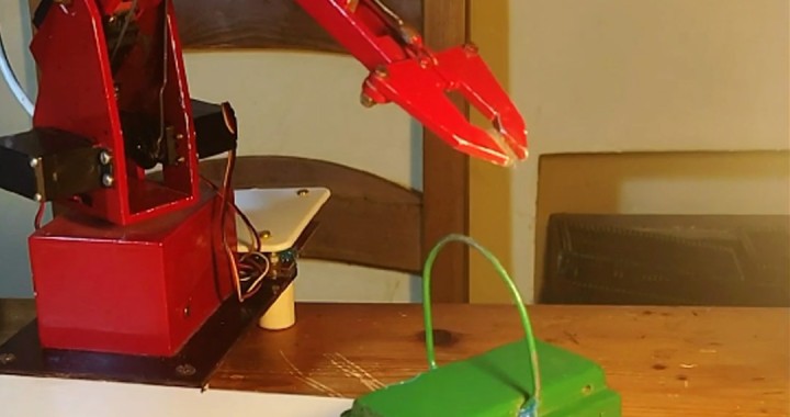 Mechanical arm controlled by Commodore 64, Magu, stepper motors