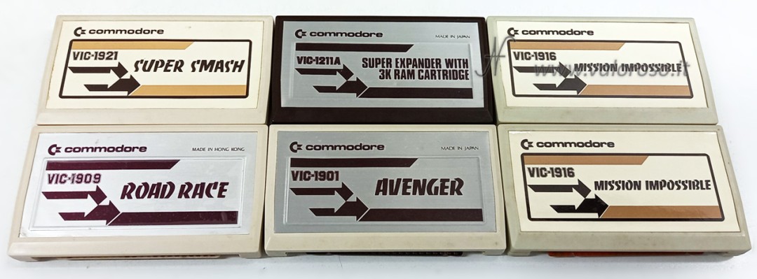 Cartucce varie videogame RAM per Commodore Vic20 Vic-20, Vic-1211A RAM expander with 3K, VIC-1921 Super Smash, VIC-1916 Mission Impossible, VIC-1909 Road Race, VIC-1901 Avenger