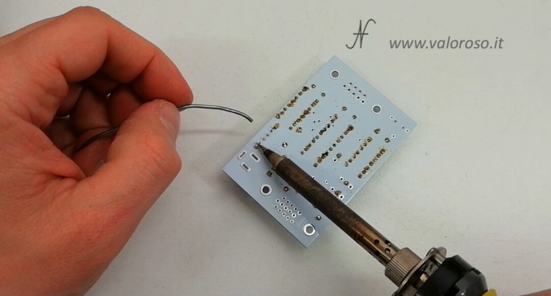 Connect two monitors to Commodore 128, RGBI CGA to VGA interface converter adapter diy kit