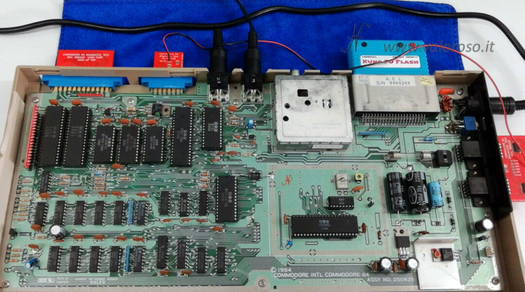 How to turn the Commodore 64 back on open disassembled 586220 C64 cartridge diagnostic test with harness connectors connected, Kung Fu Flash, KFF