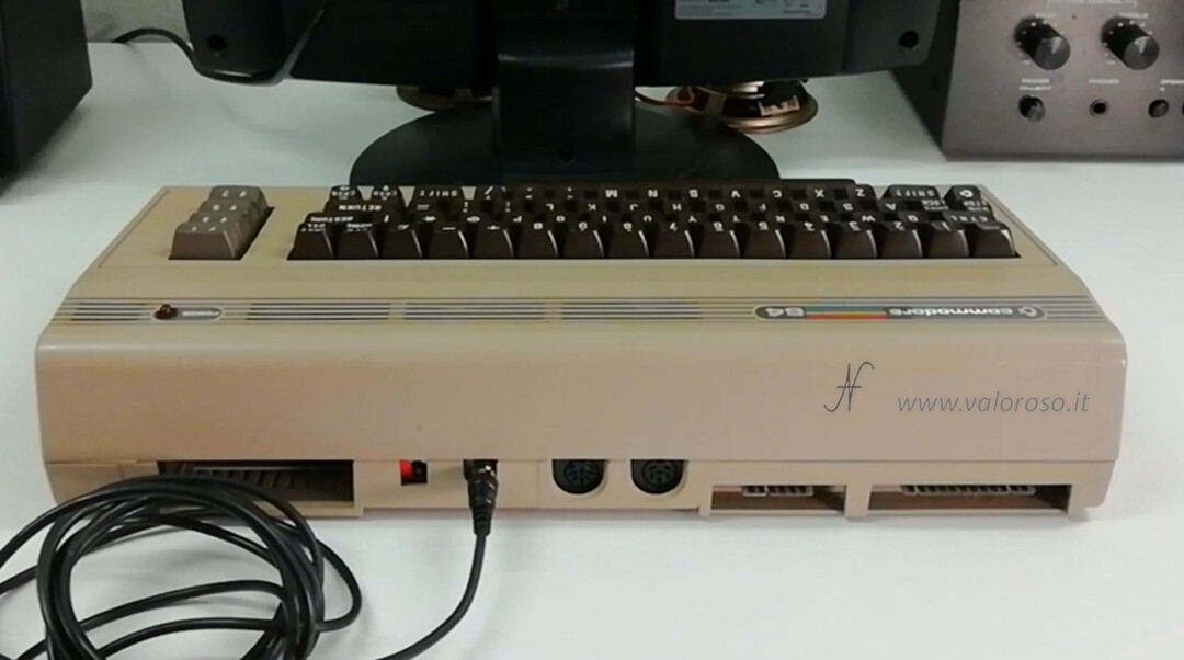 Come riaccendere il Commodore 64 collegare televisione connettore RF cavo antenna canale analogico 36 coassiale