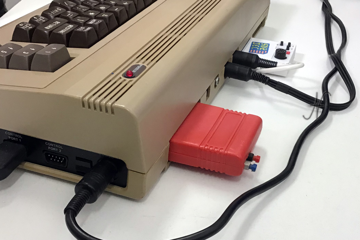 Commodore 64, DATEL ACTION REPLAY v.5.1A, cartuccia SD2IEC, freeze giochi, copia videogame