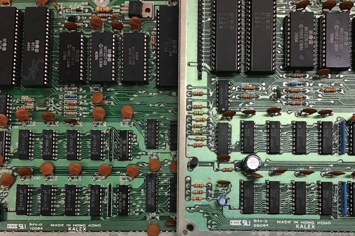Commodore 64, chip memoria, RAM, 4164-2, MT4264-15, MT4264-20, HM4864P-2, M3764-15RS, sostituzione chip memoria, DRAM, difetto memoria, scritte strane su schermo