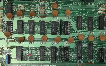 Commodore 64, removal, memory chip replacement, RAM, MT4264-15, 4164-2, MT4264-20, HM4864P-2, M3764-15RS, memory chip replacement, DRAM, memory defect, strange writing on screen, 64Kx1 150ns 16-pin DIP DRAM chip