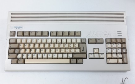 Commodore Amiga 1200, collezione di retro computer vintage, A1200, Commodore A1200, Amiga Technologies, Commodore International