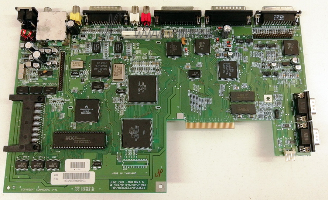 Commodore Amiga 600, computer vintage A600, motherboard mainboard scheda madre, MC68000 16 bit, processore, RAM 1MB, 