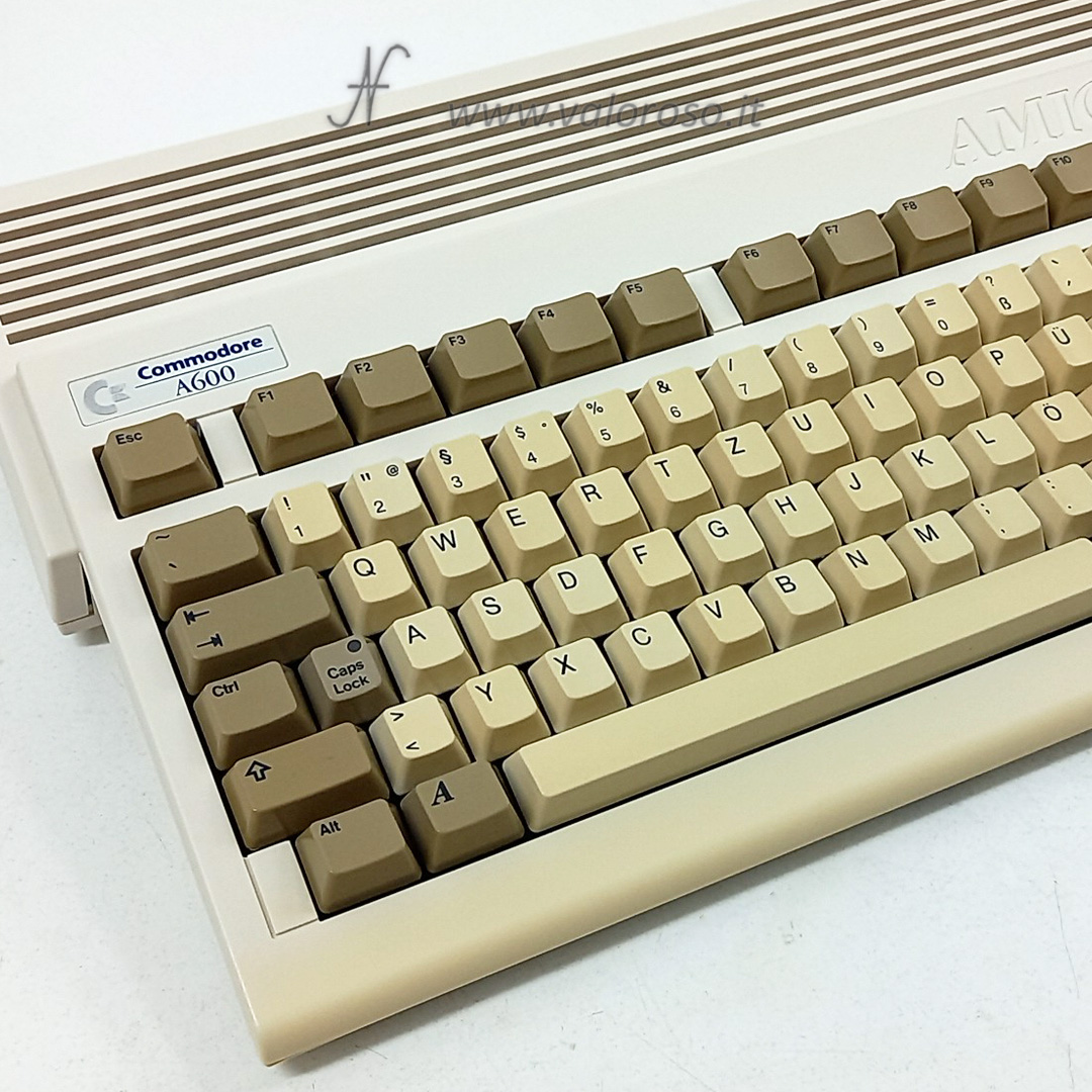 Commodore Amiga 600 computer vintage, retro computer CBM A600