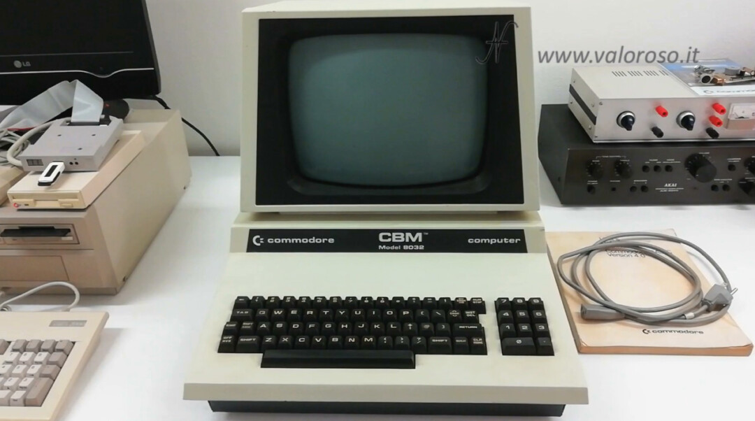 Commodore PET, CBM 8032, retro computer, Personal Electronic Transactor, 1979 1980