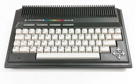 Commodore Plus4 Plus/4 3+1 CBM retro computer vintage