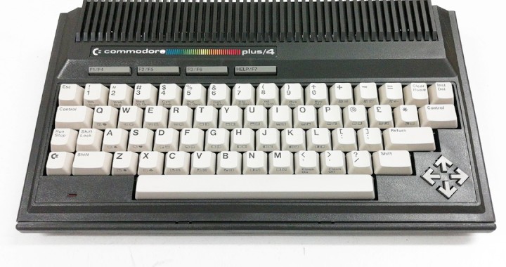 Commodore Plus4 Plus/4 3+1 CBM retro computer vintage