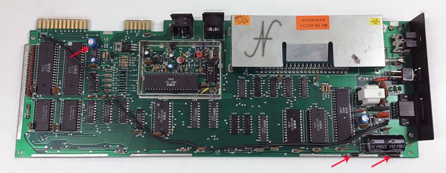 Commodore VIC-20, Vic20, retrocomputer, scheda madre, protezione, transil, recapping, condensatori