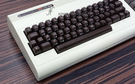 Commodore Vic20, Vic-20, retro computer, home computer anni 80, collezione di computer vintage, 8 bit