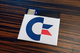 Custodia floppy Commodore 5.25, cover, dischetto, copertina articolo