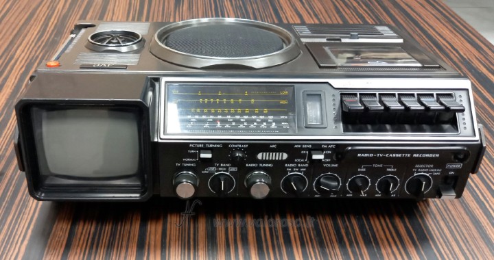 JVC 3080 TV Radio Cassette Recorder, front view, speaker, CRT, cathode ray tube, knobs, tuning, volume, radio