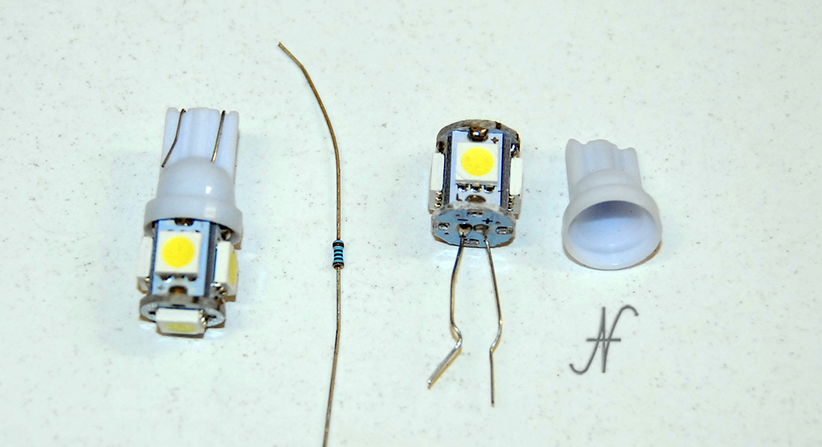 Faulty LED bulb, position light, T10 W5W