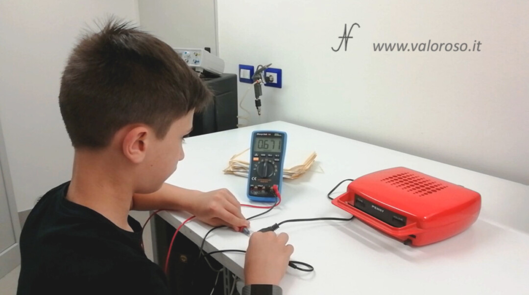 Penny Disc Eater tests transformer resistance before connecting the 670 ohm multimeter tester plug