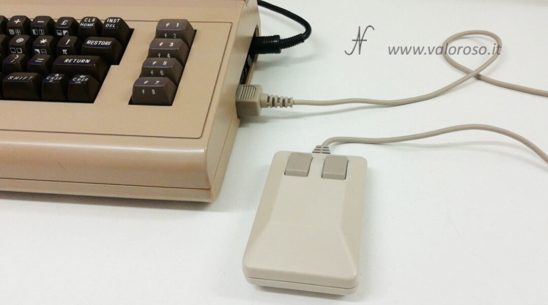 Commodore 1350 Mouse for Commodore 64 The Final Cartridge III plus joystick holder 1 control port 1