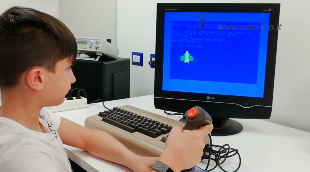 Move animate move a sprite with the Commodore 64, keyboard and joystick, Basic, real vintage computer hardware