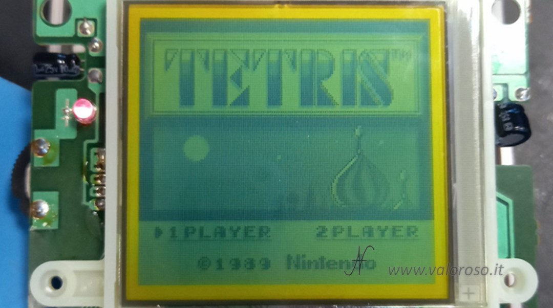 Functional test with Tetris cartridge: no residual vertical lines. Final check of Game Boy DMG-01 display after flat LCD repair.