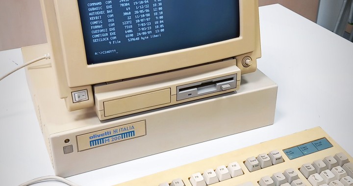 Olivetti M200 computer vintage, avvio MSDOS su dischetto, startup