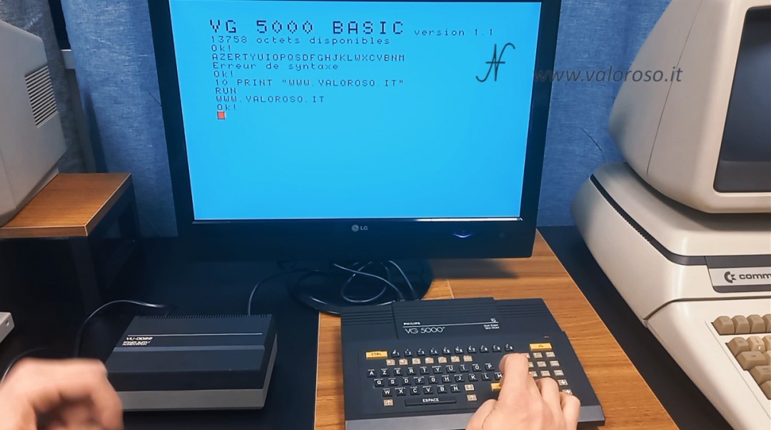 Philips VG 5000, VG5000, VG5K, computer vintage riga basic, prova tastiera AZERTY, francese, VG 5000 BASIC version 1.1, 13758 octets disponibles, Ok!