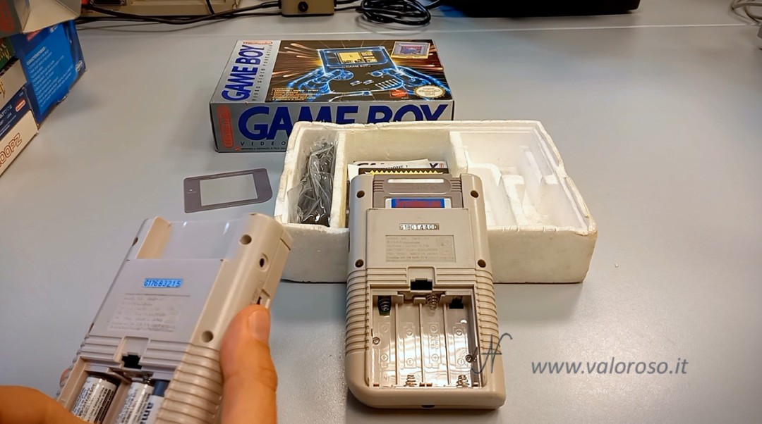 Prova Nintendo Game Boy, GameBoy, togliere le batterie prima di riporre la console in cantina o soffitta