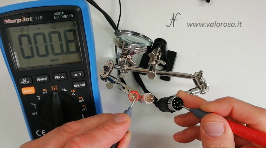 Test continuity for short circuits with the tester, video connector DIN 8 DIN8 connections audio connections