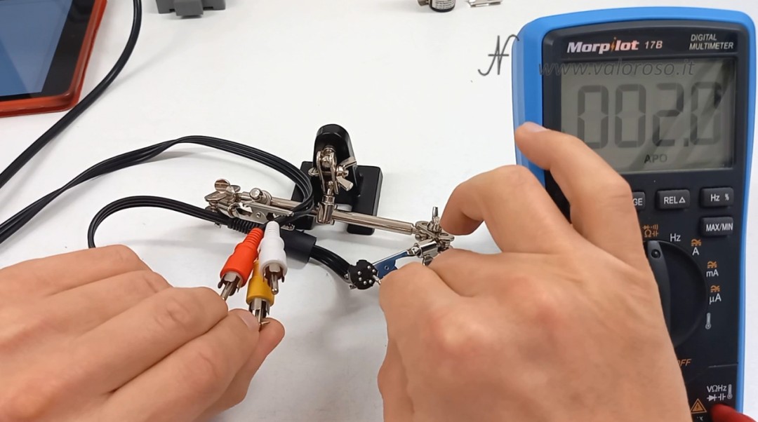 Test audio video cable for Philips MSX with multimeter tester, continuity, short circuits