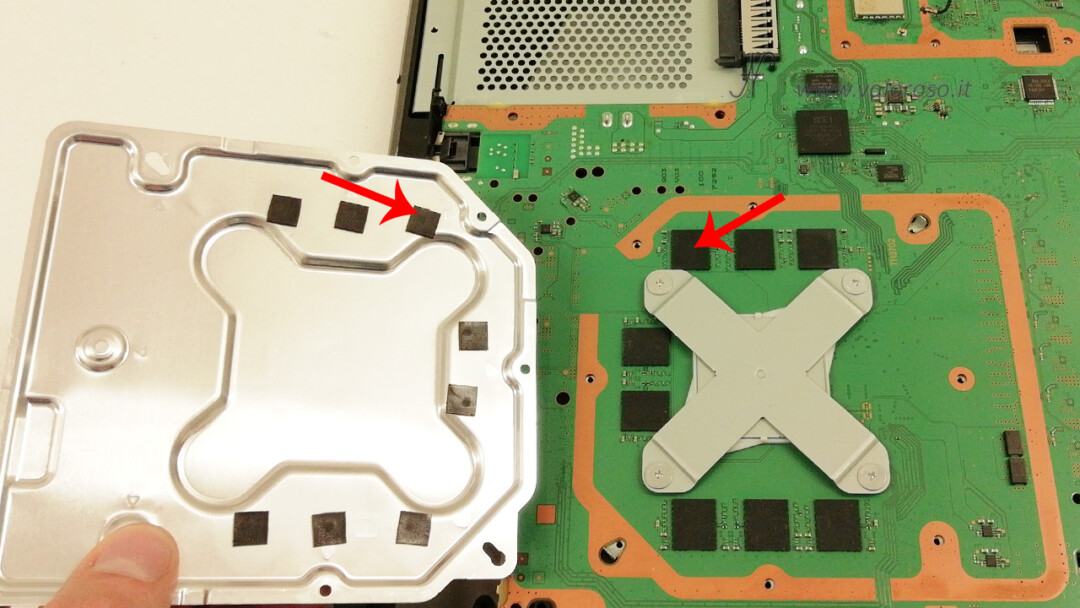 Reassemble mount install mainboard PCB motherboard Sony PlayStation 4 Pro, PS4 Pro, Play Station, Playstation4, paddle pad thermal RAM GDDR5 bottom screen