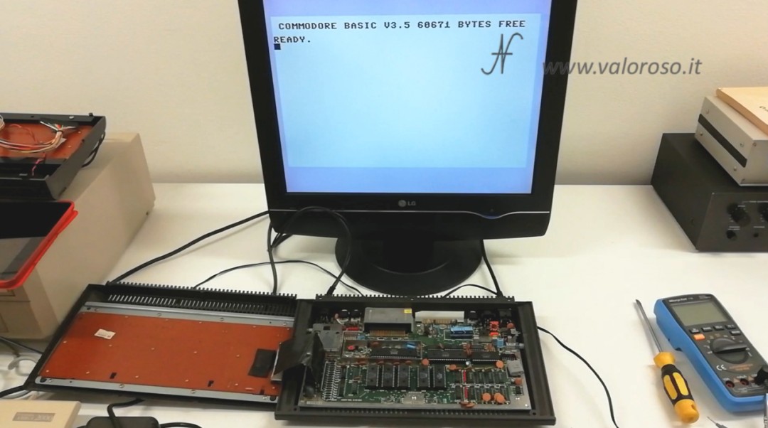 Riparazione Commodore Plus4, schermata errata, manca una riga