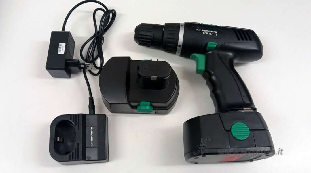 Replacing drill battery pack with lithium ion batteries, drill driver with new battery, modified charging base and 18650 Li-Ion lithium battery charger instead of Ni-Cd Ni-MH.