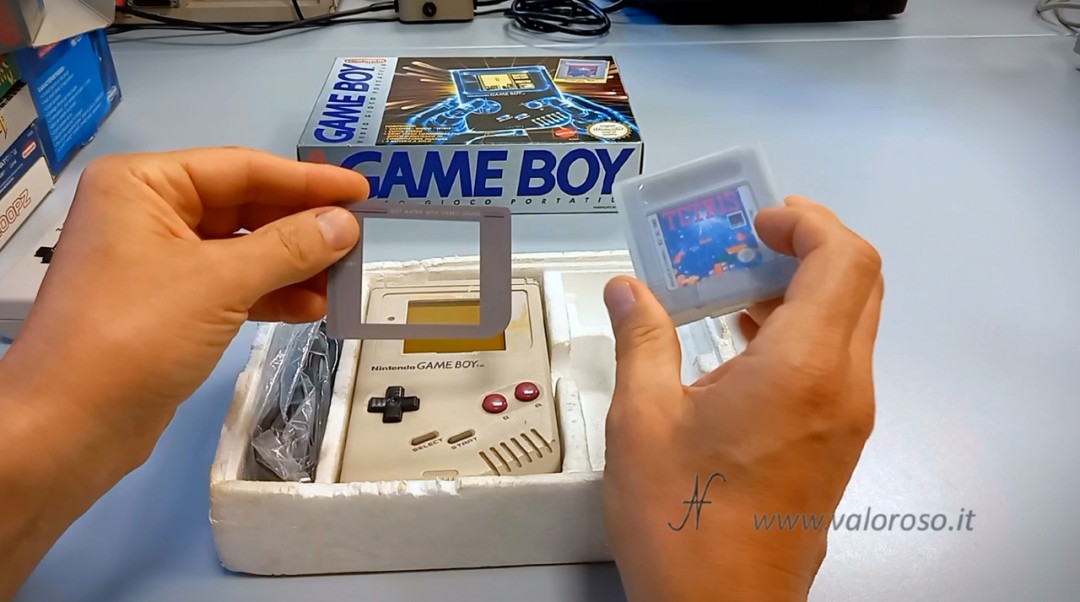 Test Nintendo Game Boy, GameBoy, console vintage 2, vetrino monitor staccato, pixel mancanti