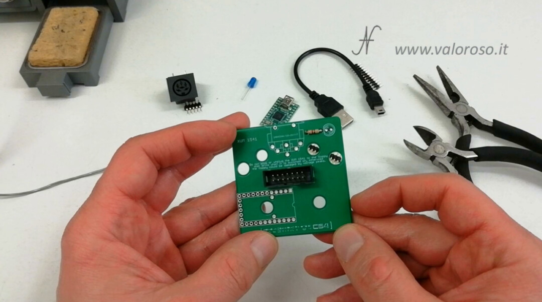 How to build a XUM1541, XUM1541 Commodore 1541 USB C64 assembly tutorial, solder resistor header